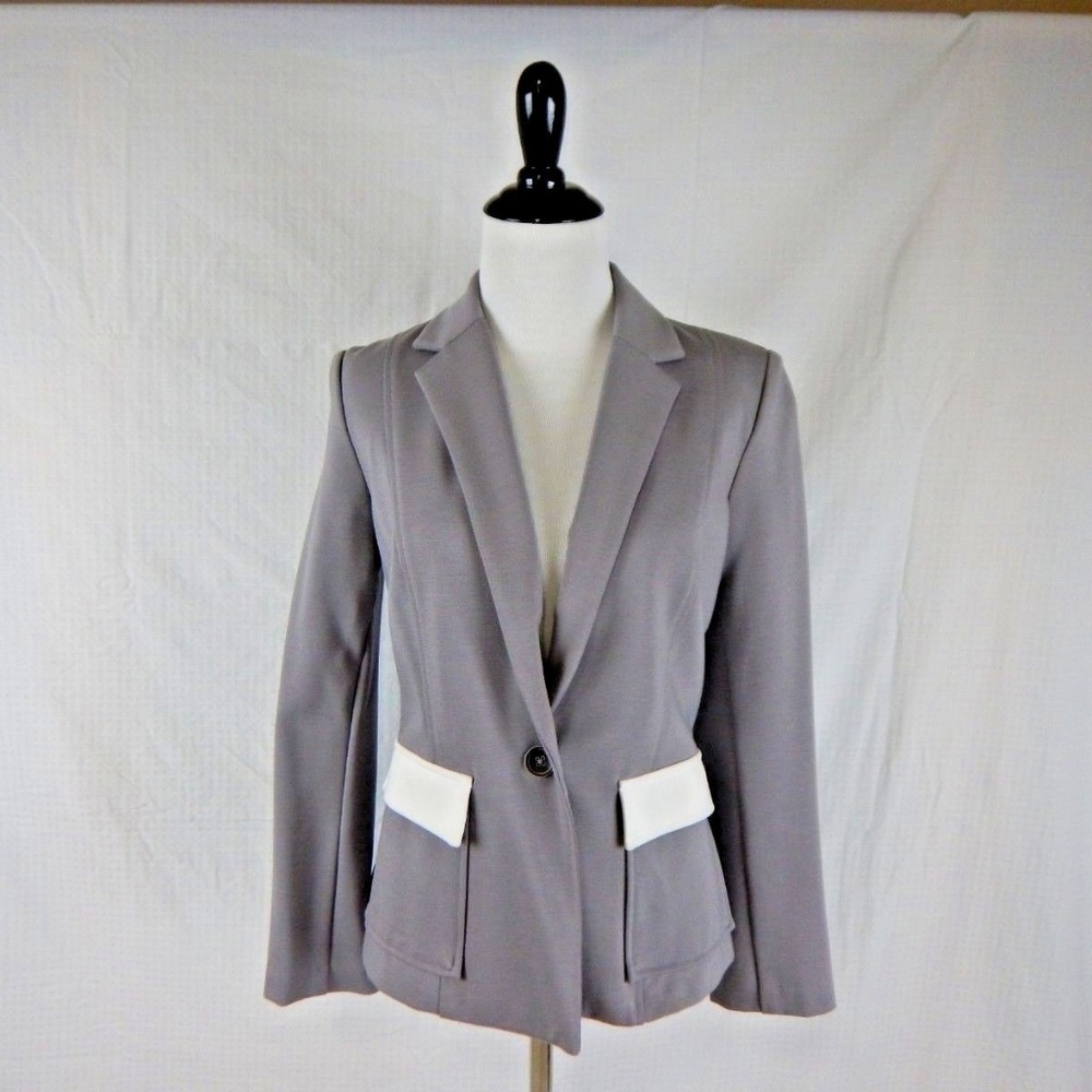 Lizzie Driver Gray Golf Blazer Size S